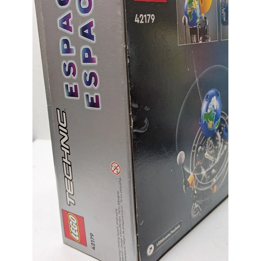 LEGO TECHNIC: Planet Earth and Moon in Orbit 42179 New In Box READ Box Dent
